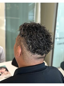 エアー 銀座タワー(AIR) 刈り上げハイトーンスパイラルパーマメッシュ