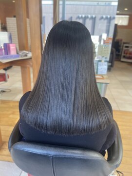バニラ 重信店(VENIRE) 暗髪　プリエ縮毛矯正