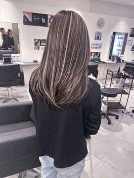 キング 枚方店(K!ng) 縮毛矯正髪質改善ハイライトレイヤーカット枚方美容室エクステ