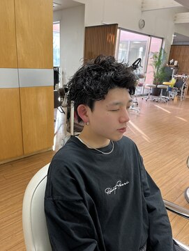 クロエ バイ ラヴィズム 小針店(CLOE by LUVISM) スパイキーショート