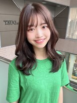 レイリー 原宿 表参道(Rayreee) くびれミディアム/レイヤー/ぱっつん前髪/小顔カット
