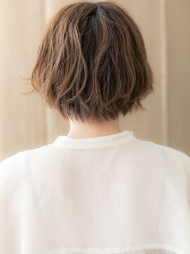 カバーヘアアンドスパ ブリス 浦和(COVER HAIR&SPA bliss) 暖色系カラー抜け感ひし形フェザーショートボブ309W浦和20代30代