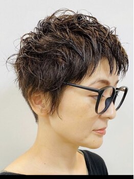 ブランコの写真/再現性が高いカット技術や自宅でのお手入れが楽になるカットでオシャレをキープ!毎日のスタイリングも簡単!