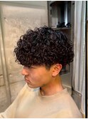 原宿波巻きプードルパーマツーブロックラウンドマッシュカット