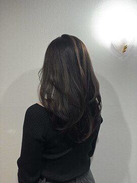 暗めカラー×ナチュラルレイヤー