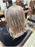 ホワイトベージュ