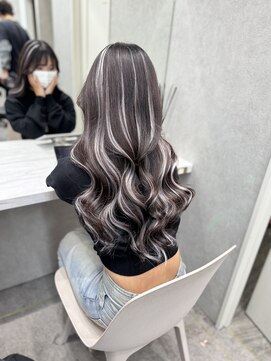 ロンド レア 天神大名店(Lond Le’a) ブリーチ×ダブルカラーで映える髪色に♪