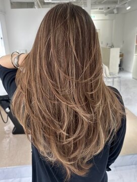 アフィナー 上大岡(Afinar) ブリーチハイライト髪質改善ダブルカラーレイヤーカット