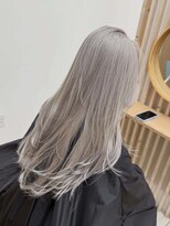 レフバイイルカ 北見(lef by ilka)&nbsp;ホワイトシルバー