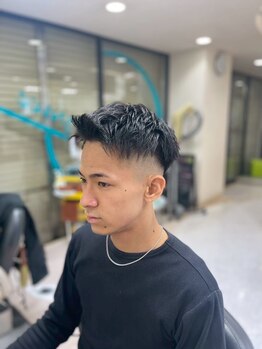 ヘアースペース 136の写真/伸ばしかけショートも解決!メンズ垢抜けフェードと似合うスタイルを提案★
