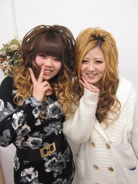 美容室イーナ(e na) 仲良くスジ盛り巻きセット♪