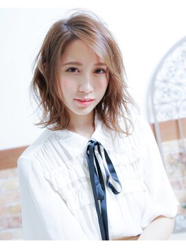 ヘアールーム アート(hair room a to by NYNY) mixカールで作る大人ボブ