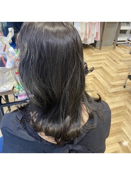 アルマヘアー(Alma hair by murasaki) ◎ダークグレーアッシュにレイヤーセミディ◎