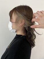 イリ 梅田(ili) ホワイトグレージュ