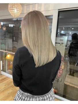 タオ 河原町(Tao) "ホワイトベージュ"