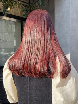 ナンバー ジルバ 立川 (N° jillva) 大人かわいいピンクブラウン/内巻きワンカール