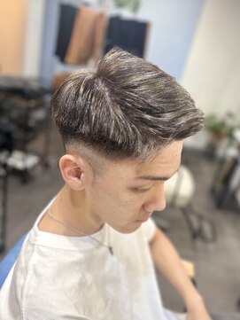 マリン(Marine) 20代30代フェードカットハイライト