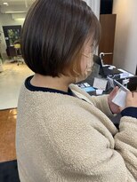 ノーム バイ アウラ(norm. by aura)&nbsp;ボブ　大人女子　イヤリングカラー　グレージュ