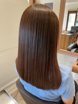 クララ バイ マニスオブヘアー(CLALA by Manis of hair) ショコラブラウン/丸みロング/艶髪