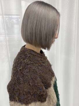 ルノン(LUNON) イメチェンヘアスタイルホワイトブロンド外ハネボブ美髪のススメ