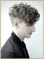 ジジバイワースホワイル(jiji by WORTH WHILE) アッシュブラックウルフマッシュパーマハイライト波巻きショート