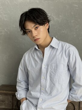 センターパートウルフパーマ緩め波巻きスパイラルパーマ