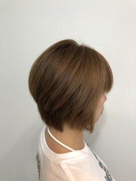 モンスティル(MON STYLE) ショートボブ