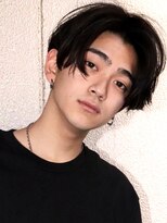 ネイビー(NAVY) カリアゲ前下がりお洒落なバランスのセンターパート