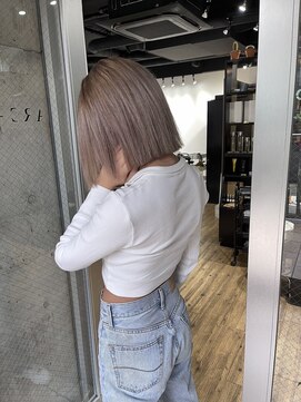 アルカナ 明治神宮前原宿(ARCANA) ホワイトベージュ ミルクティーベージュ ケアブリーチ ボブ