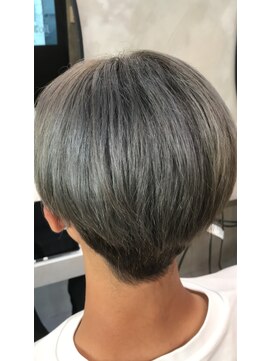 ソイルバイロミー(soil by ROMMY) 大人気メンズマッシュとシルバーカラー◎/横浜髪質改善