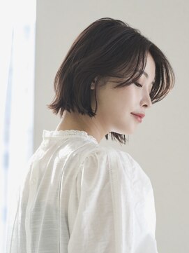 コア 銀座(COA) ナチュラルな雰囲気の外ハネシースルーボブ