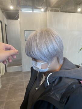 アレンヘアー 京橋店(ALLEN hair) ホワイト ショート