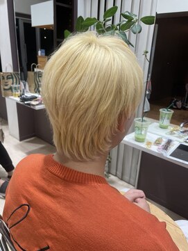 イースト(YEAST) 抜きっぱなしブロンド