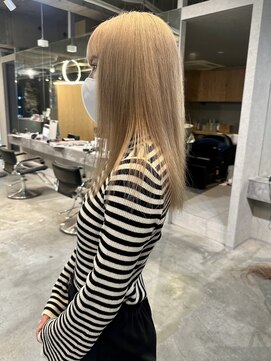 イトシテ ホワイトベージュカラー