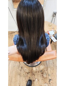 エルムトウキョウ(ELM Tokyo) パサつきが気になる方も縮毛矯正でツヤ髪☆