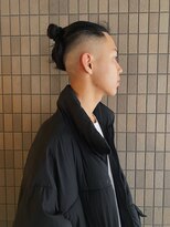 ハイセンス(HISENSE)&nbsp;メンズバーバーフェードスキンフェードマンバンスタイル【GIA】