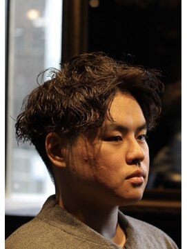 キングスマン トーキョー 国分寺(KINGSMAN TOKYO) アップバング/ツーブロック/スキンフェード[国分寺/国分寺駅]