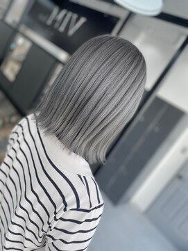 ヴィムヘアー(VIM hair) トレンドスタイル♪切りっぱなしボブ×透明感ハイライトカラー◎