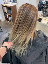 ウル(Ulu)&nbsp;白髪ぼかしバレイヤージュ