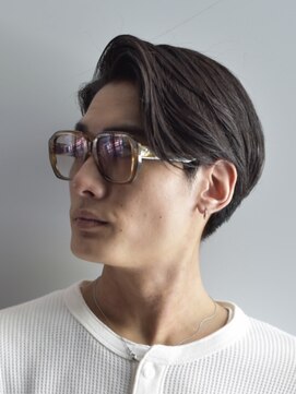 レタッチバイフィフス(RETOUCH by fifth) 原宿ニュアンスパーマ毛流れヘアセンターパート大人ビジネスヘア