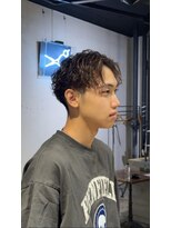 サヴァ ケヤキ(SAVA keyaki) スパイラルセンターパートスタイル