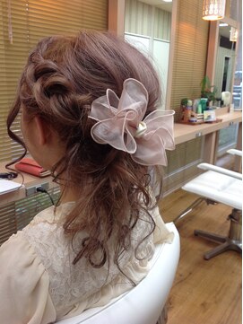 アクイール(ACCUEILLIR) ルーズアップ【長岡】【見附】