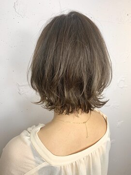 ヴェイン 渋谷(vain) 20代30代　ボブウルフ　オフィスハイライト