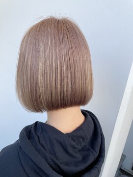 サロンドミルク 新百合ヶ丘店(salon de MiLK) *ベージュ!ハイトーン!ぱっつん!はい!可愛い!!