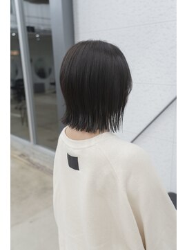 ビーヒアナウ N゜03 金沢駅西店(BE HERE NOW) くびレイヤーグレージュカラー似合わせカールセミディ