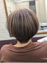 エルラ(ELRA)&nbsp;白髪ぼかしハイライトショート