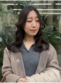 やわらかグレージュ