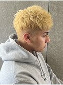 メンズ刈り上げフェードショートブロンドカラーブリーチカラー