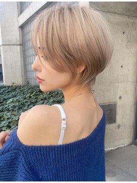 ボンドストーリー(Bond Story) 丸みナチュラルショート×ミルクティーベージュ