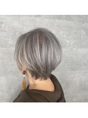 コンパクトショート_くびれヘア_ショートボブ__グレイヘア